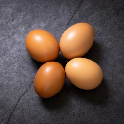 鸡蛋美容护肤的秘密揭示：蛋清与蛋黄，哪个更好？