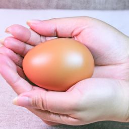 用鸡蛋清美容护肤方法改善肌肤，教您简单又有效的鸡蛋清美容护肤方法视频