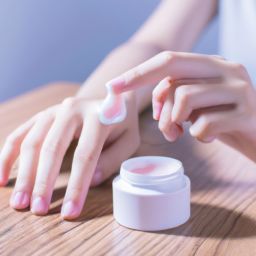 美容护肤基本手法：提升肌肤光彩焕发的秘诀