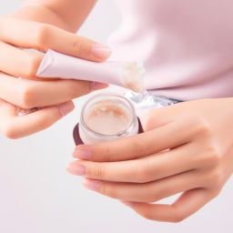 《美容护肤手法视频教学：打造完美肌肤的秘诀》