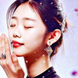 橄榄油的美容护肤功效及适用时机，为你揭秘！（TAGS：橄榄油、美容护肤、白天使用）