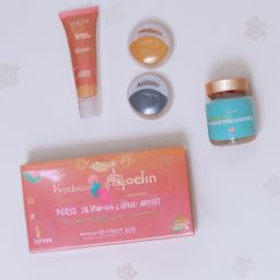 简单的美容护肤小常识：打造光彩照人的肌肤，从细节出发